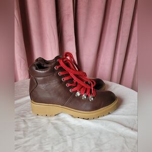 Brown Hiking boots